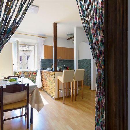 Studio Apartman Ela Pula Exterior foto